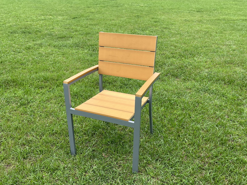 PC-151-S  塑木扶手椅
